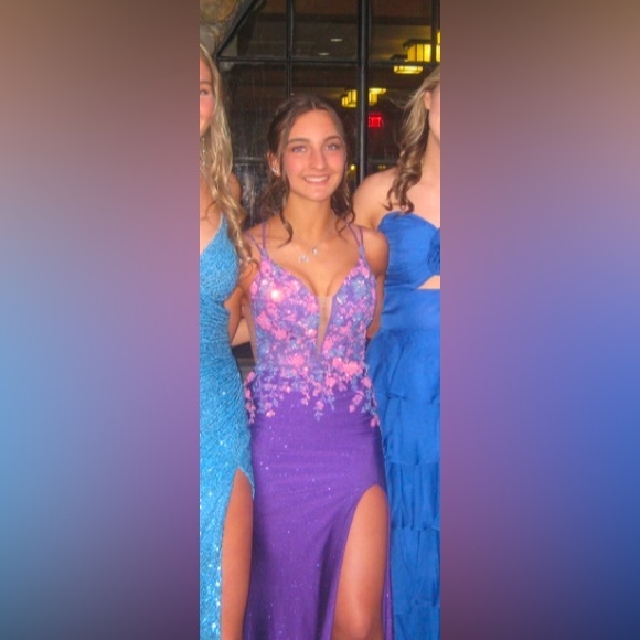 Amarra Prom dress - Picture 4 of 4